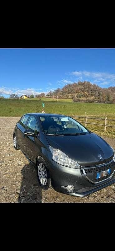 Usata Peugeot 208 Allure 68 CV (50 kW) 2013 Grigio Utilitaria
