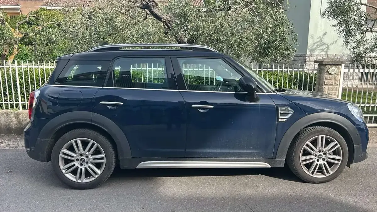 Second-hand Mini Cooper D Countryman Hype 150 CP (110 kW) 2019 Albastru SUV