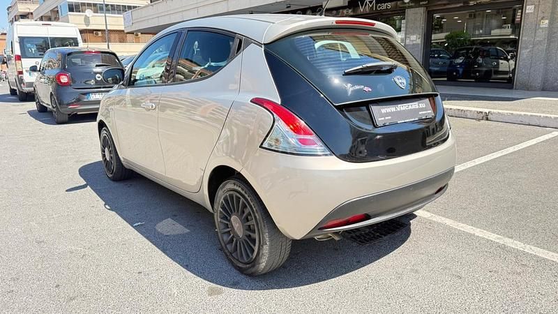Gebraucht Lancia Ypsilon S 69 PS (50 kW) 2014 Gold Kleinwagen