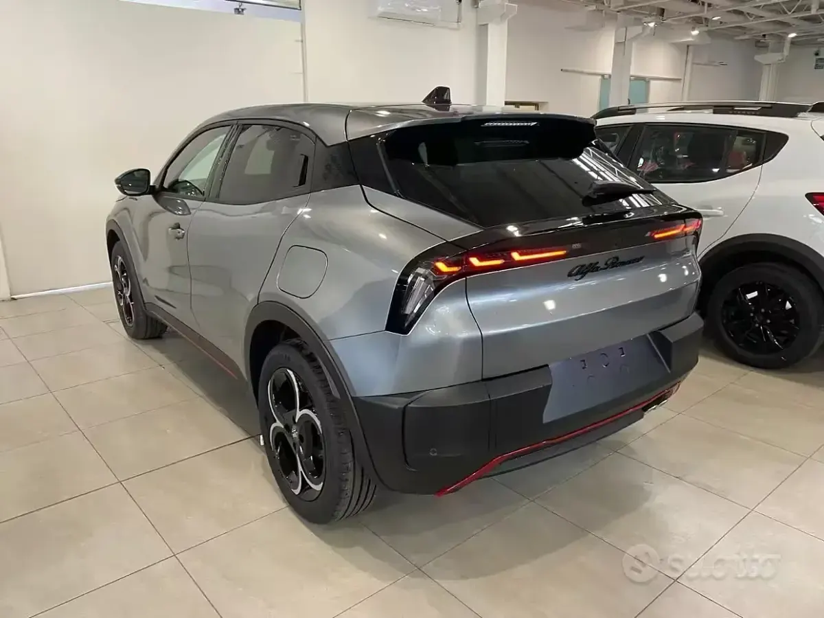 Usata Alfa Romeo GT Junior Edizione Speciale 136 CV (100 kW) 2026 Grigio mett SUV