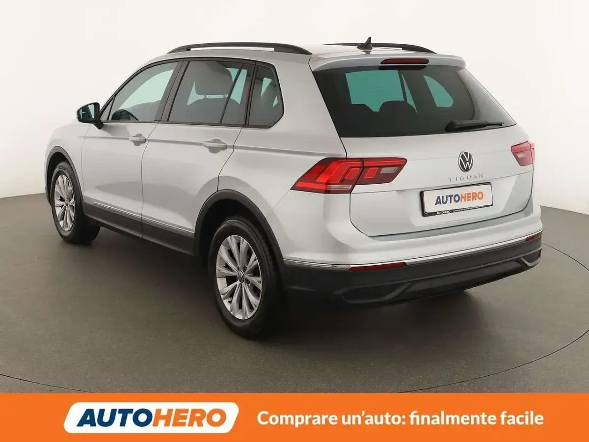 Usata VW Tiguan Life 150 CV (110 kW) 2023 Argento SUV