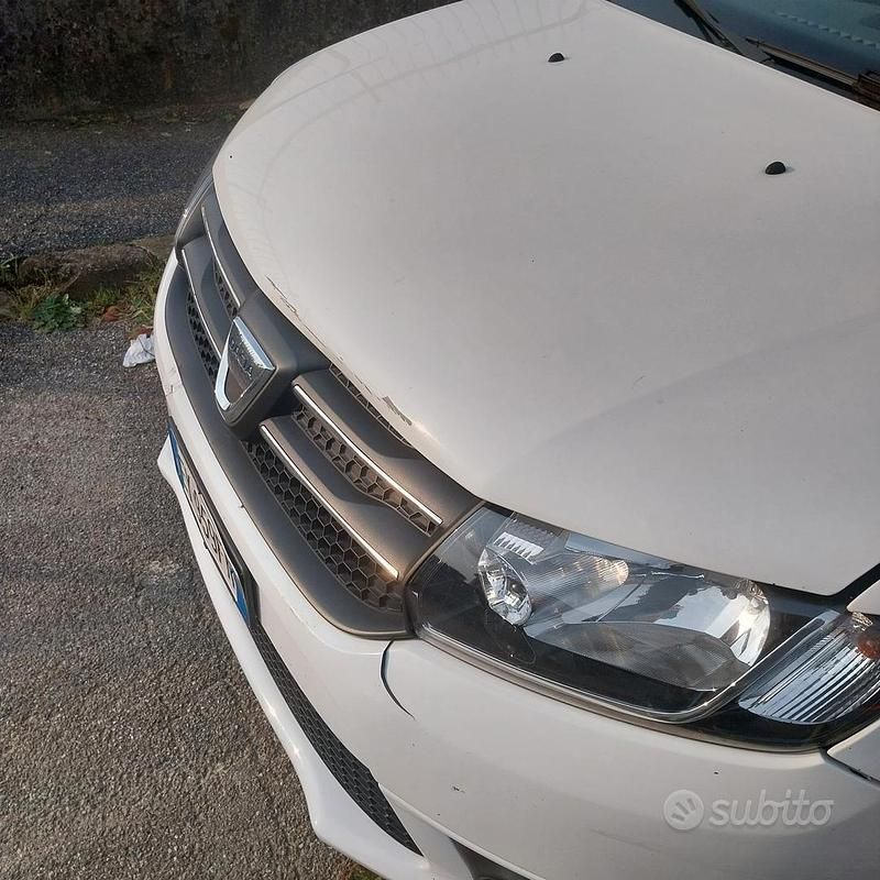 Usata Dacia Sandero 75 CV (55 kW) 2015 Bianco Berlina