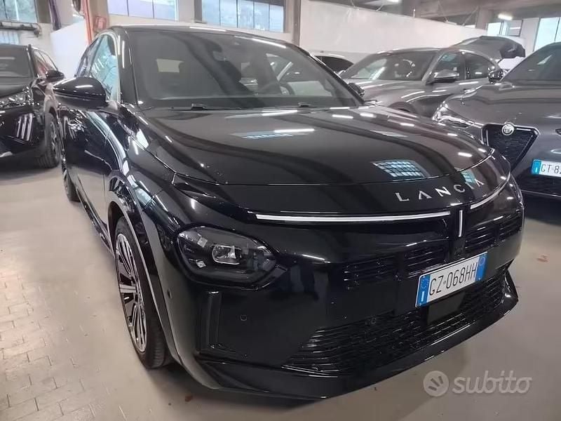 Usata Lancia Ypsilon 101 CV (74 kW) 2025 Nero Utilitaria