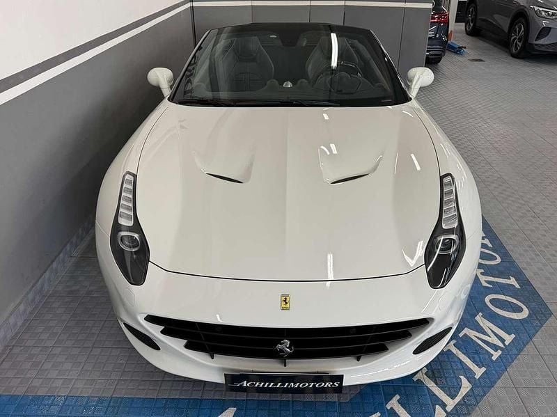 Usata Ferrari California 560 CV (411 kW) 2014 Bianco avus tetto nero Cabrio