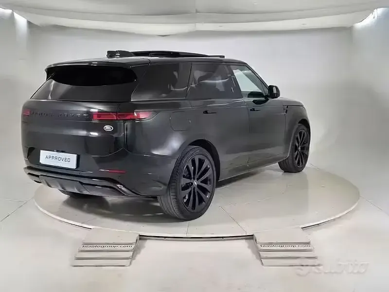 Usata Land Rover Range Rover Sport SE Dynamic 2023 Santorini black SUV