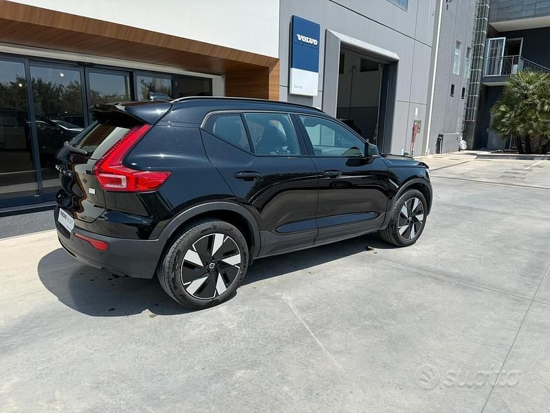 Usata Volvo EX40 Plus 185 kW (252 CV) 2024 Nero SUV