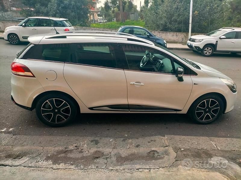Usata Renault Clio GrandTour 90 CV (66 kW) 2015 Bianco Station wagon