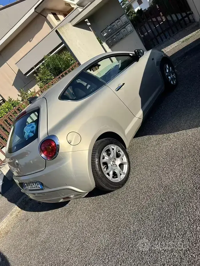 Usata Alfa Romeo MiTo 95 CV (69 kW) 2012 Giallo Utilitaria