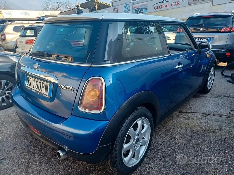 Usata Mini Cooper Chili 108 CV (79 kW) 2009 Blu Utilitaria