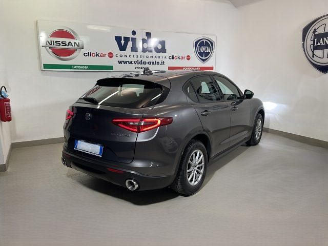 Usata Alfa Romeo Stelvio 190 CV (139 kW) 2020 Grigio / metallizzato SUV