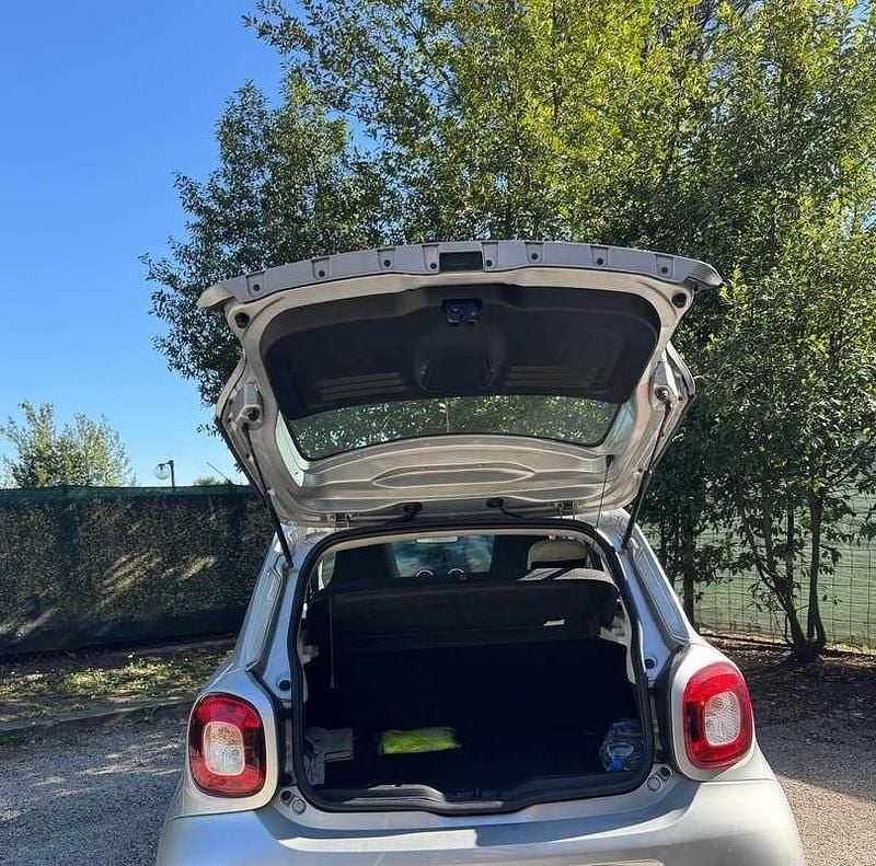 Usata Smart ForFour 71 CV (52 kW) 2015 Grigio Utilitaria
