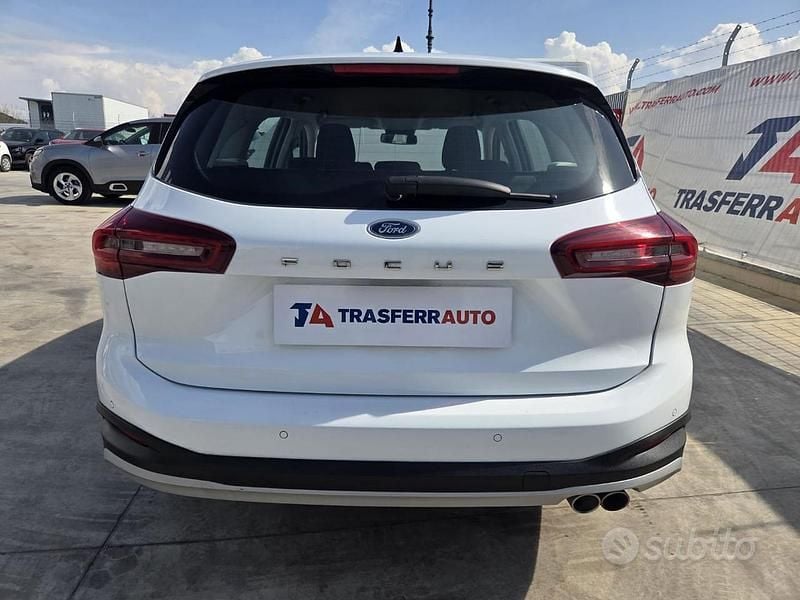 Usata Ford Focus 120 CV (88 kW) 2023 Bianco Station wagon