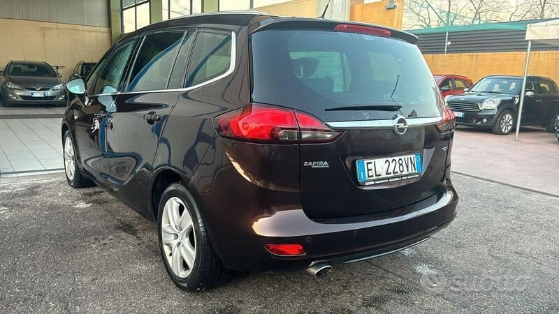 Usata Opel Zafira Tourer Cosmo 165 CV (121 kW) 2012 Nero Monovolume
