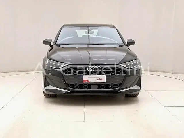 Usata Audi A3 Advanced Plus 204 CV (150 kW) 2025 Nero brillante