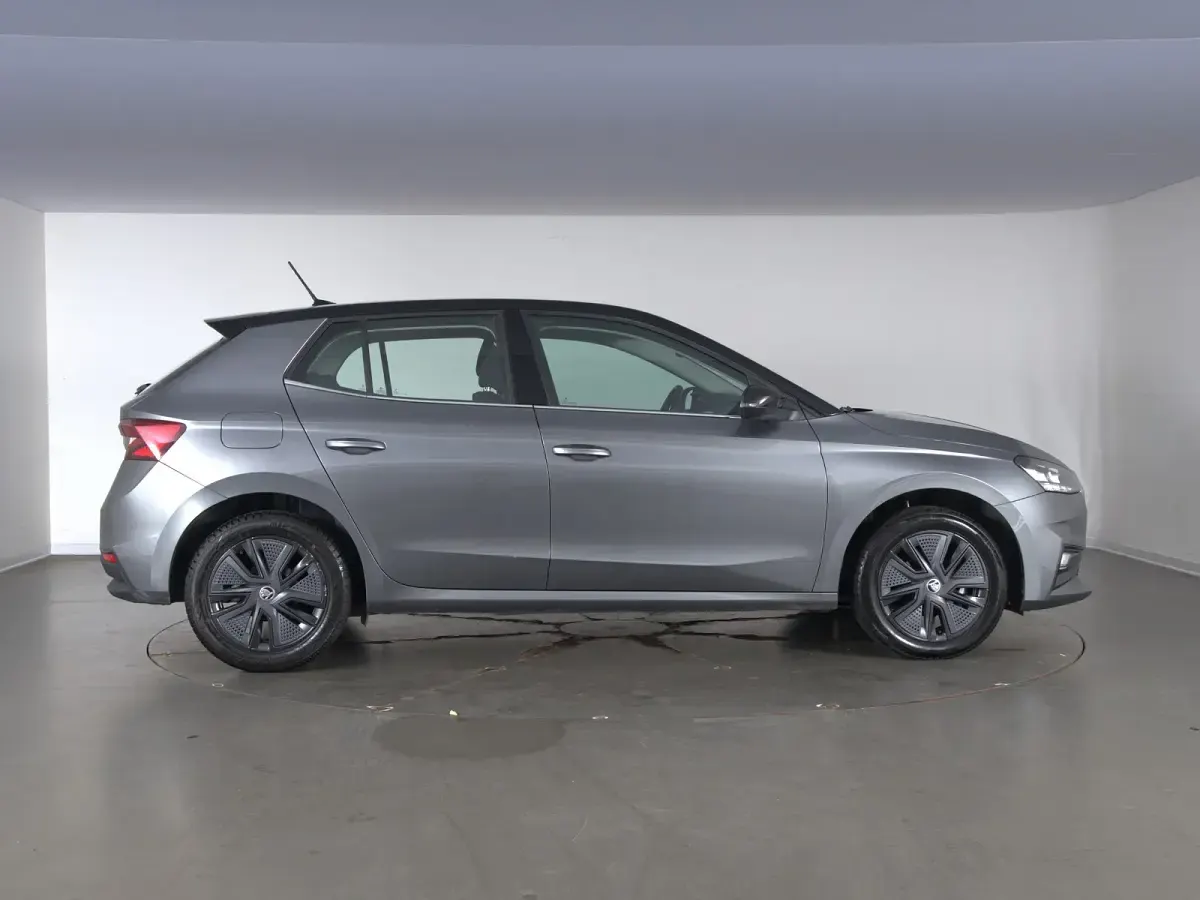 Usata Skoda Fabia Style 95 CV (69 kW) 2023 Grigio graphite nero tulipano Utilitaria