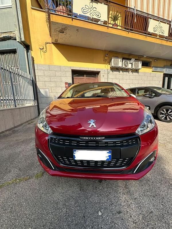 Usata Peugeot 208 Allure 2018 Bordeaux Utilitaria