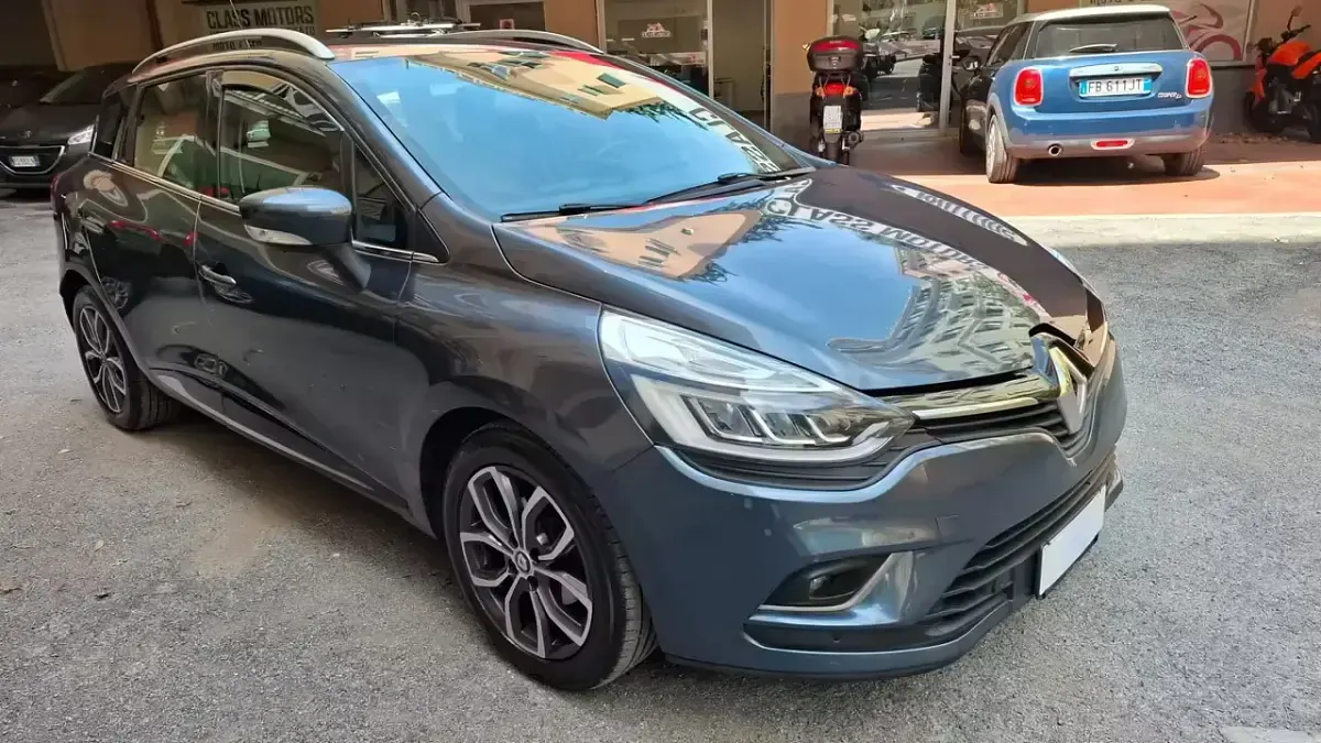 Usata Renault Clio Zen 89 CV (65 kW) 2016 Grigio Station wagon
