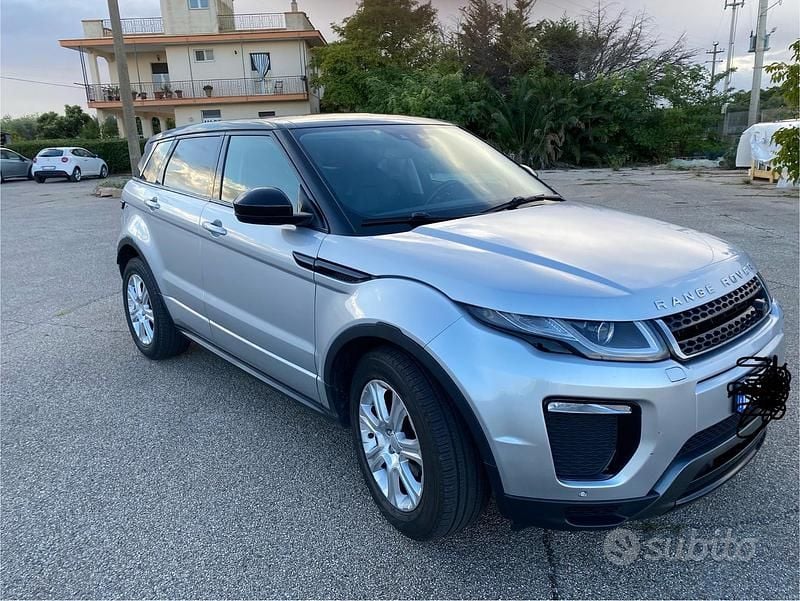 Usata Land Rover Range Rover evoque 249 CV (183 kW) 2017 Grigio SUV
