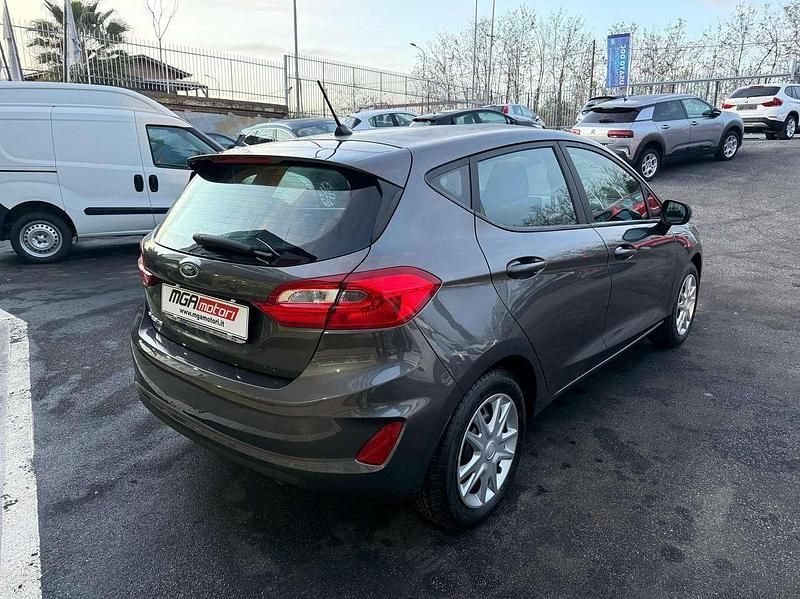 Usata Ford Fiesta 75 CV (55 kW) 2019 Grigio Utilitaria