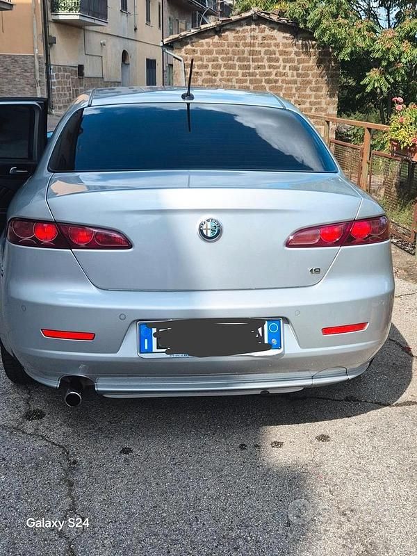 Usata Alfa Romeo 159 150 CV (110 kW) 2011 Grigio Berlina