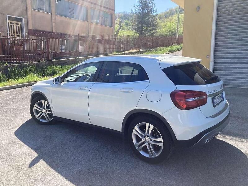 Usata Mercedes GLA180 109 CV (80 kW) 2016 SUV