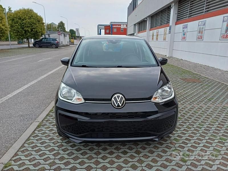Usata VW up! Move 68 CV (50 kW) 2021 Nero Utilitaria