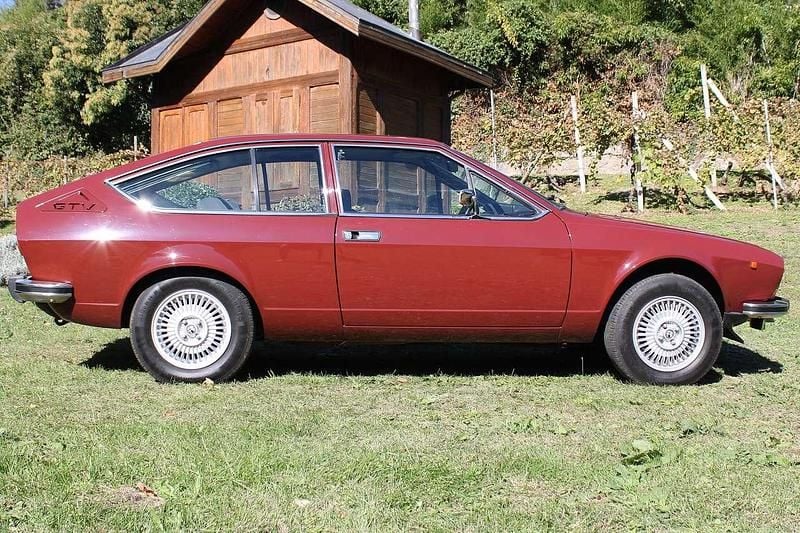 Usata Alfa Romeo Alfetta 131 CV (96 kW) 1981 Rosso veneziano Berlina