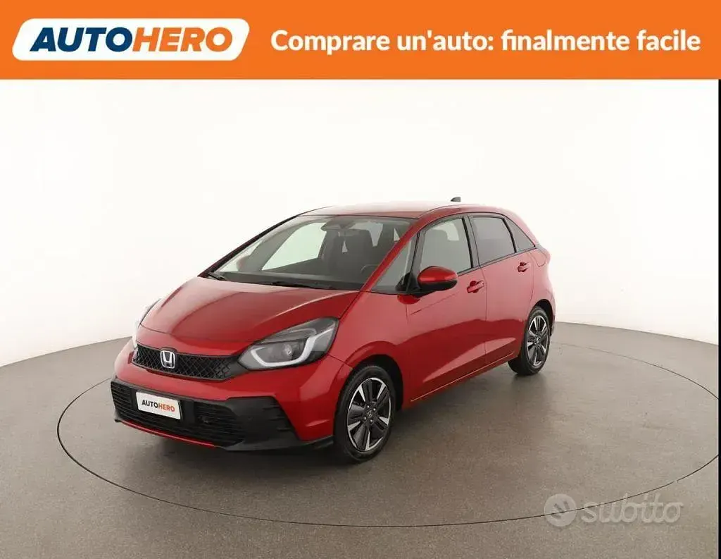 Usata Honda Jazz 107 CV (78 kW) 2024 Rosso Utilitaria