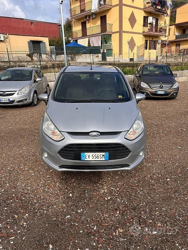 Usata Ford B-MAX Titanium 75 CV (55 kW) 2014 Grigio Monovolume