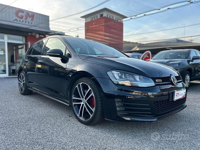 Second-hand VW Golf VII GTD 184 CP (135 kW) 2016 Negru Berlinǎ