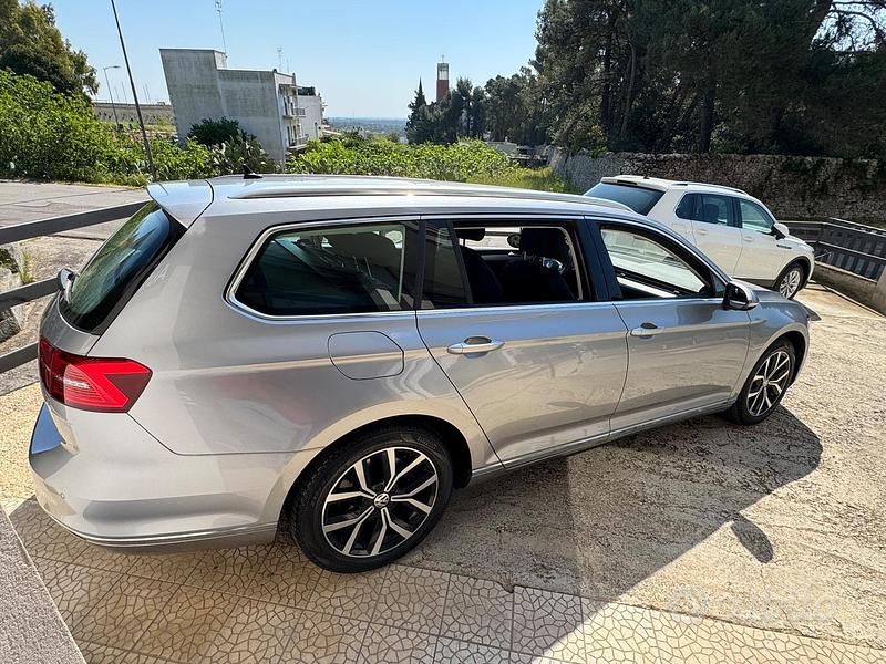 Usata VW Passat 190 CV (139 kW) 2018 Grigio Station wagon