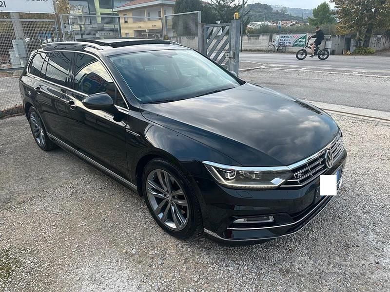 Usata VW Passat Highline 190 CV (139 kW) 2017 Nero Station wagon