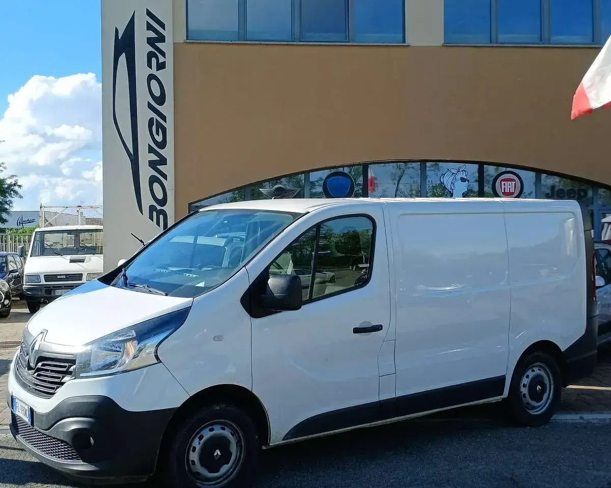 Usata Renault Trafic 125 CV (91 kW) 2017 Verice pastello Monovolume