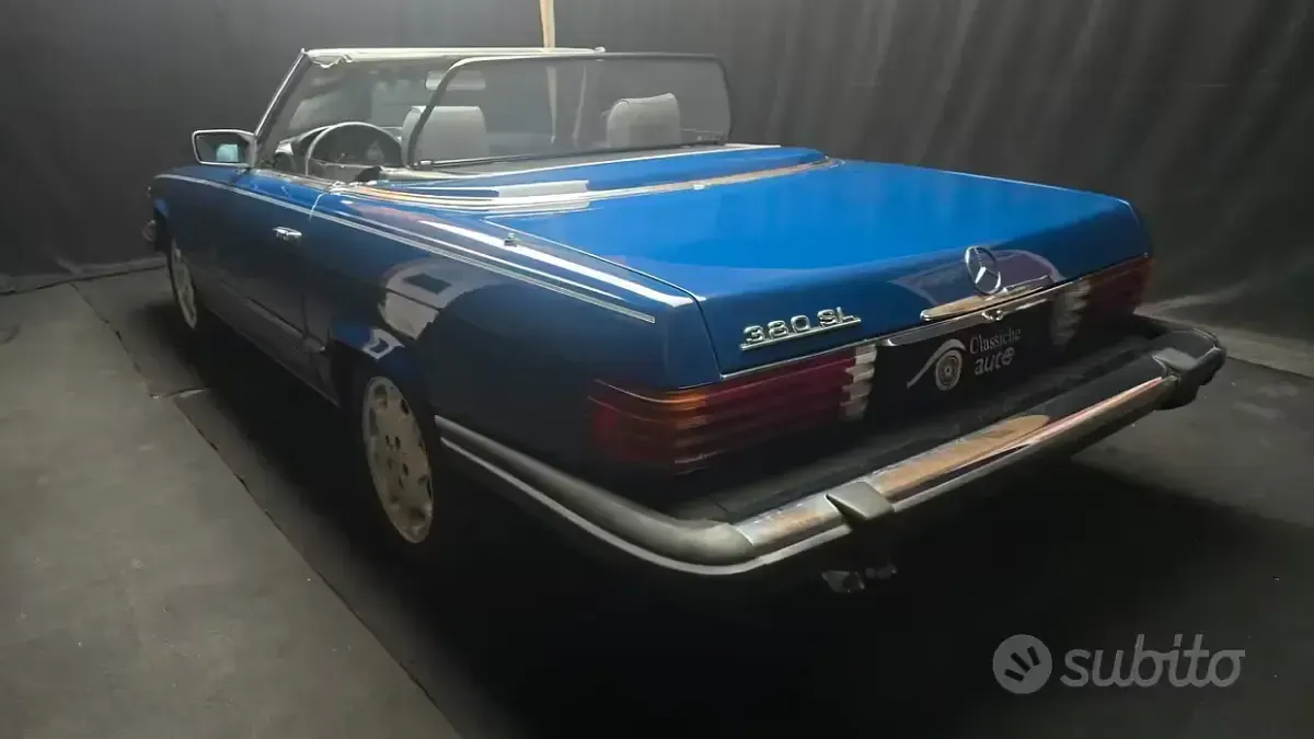 Usata Mercedes SL380 204 CV (150 kW) 1983 Blu Cabrio