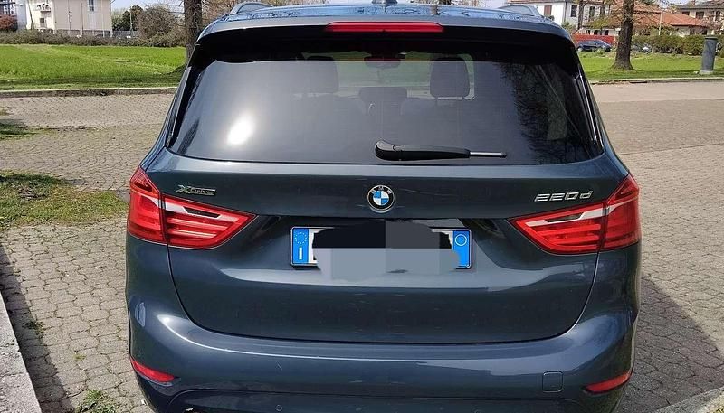 Usata BMW 220 Active Tourer Sport Line 190 CV (139 kW) 2017 Grigio Monovolume