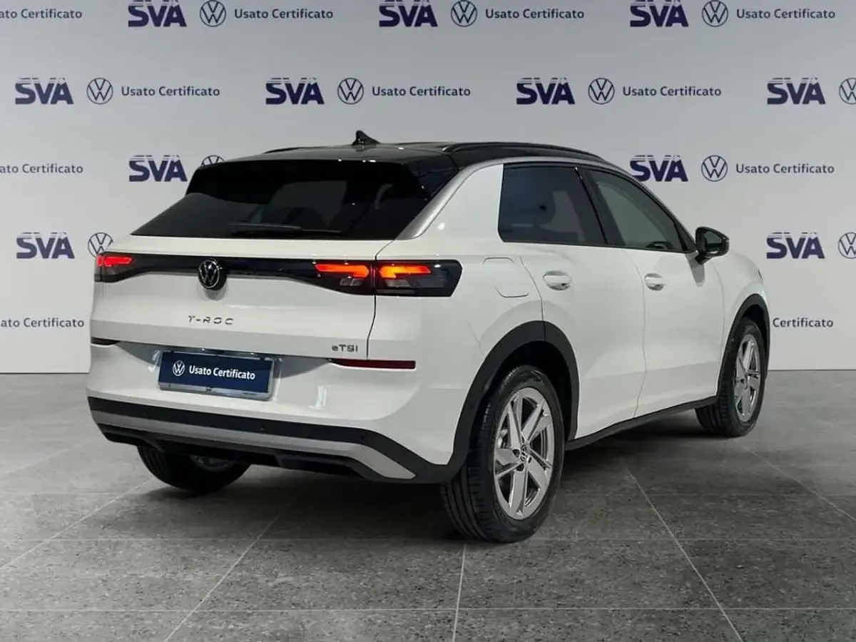 Nuova VW T-Roc Life 150 CV (110 kW) 2026 Pure white / tetto nero SUV
