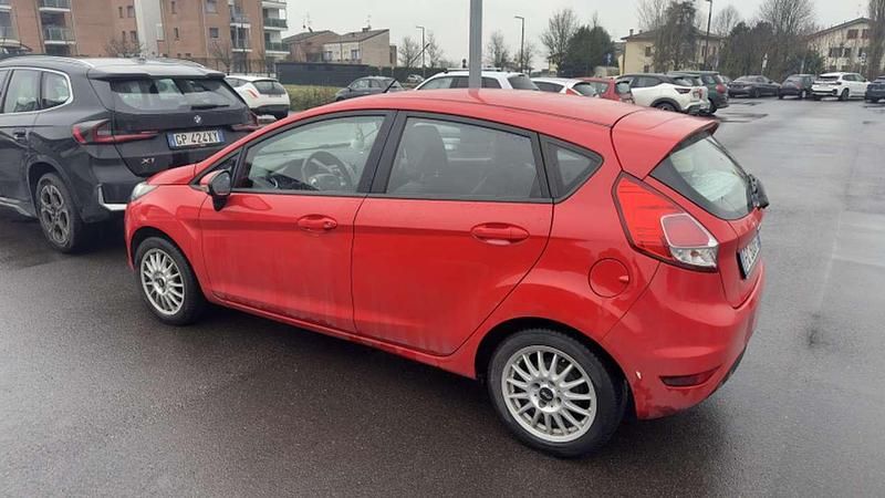 Usata Ford Fiesta Titanium 80 CV (58 kW) 2016 Rosso Utilitaria