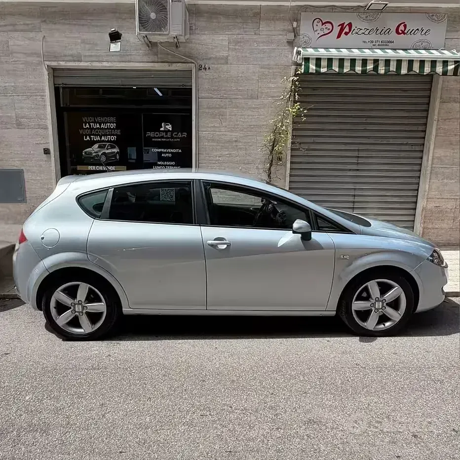 Usata Seat Leon 105 CV (77 kW) 2008 Grigio Utilitaria
