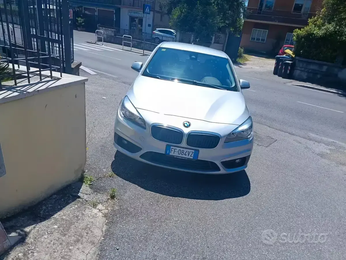 Usata BMW 218 Advantage 150 CV (110 kW) 2016 Grigio Station wagon