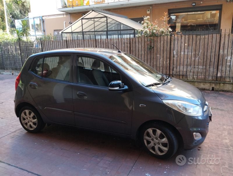 Usata 2011 Hyundai i10 Due volumi | 3900 € (Buon prezzo) - Immagine 1/4