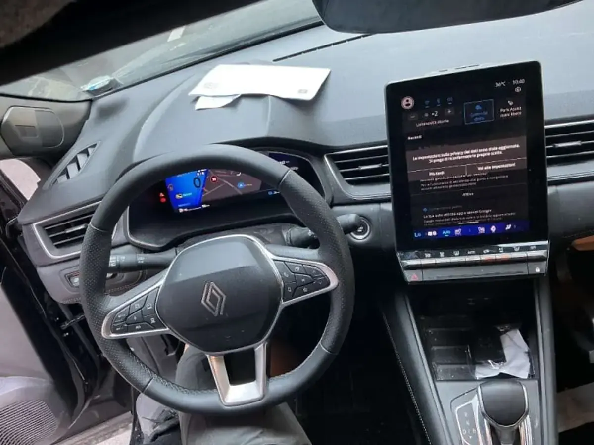 Usata Renault Symbioz Iconic 145 CV (106 kW) 2025 Nero SUV