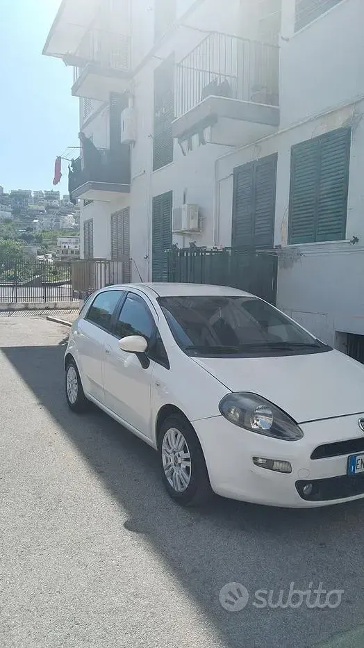 Usata Fiat Grande Punto 75 CV (55 kW) 2011 Utilitaria