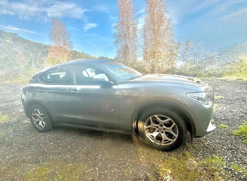 Usata Alfa Romeo Stelvio 190 CV (139 kW) 2020 Grigio SUV