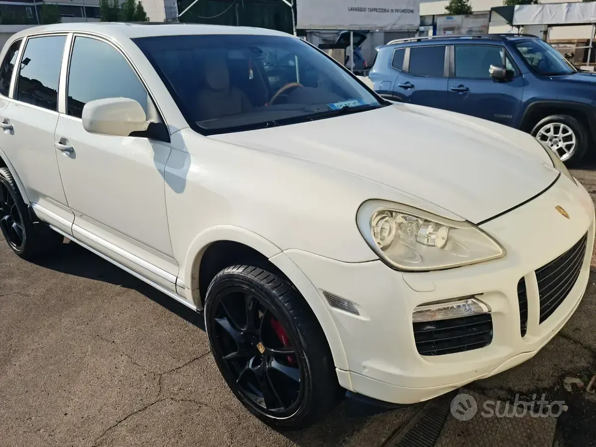 Usata Porsche Cayenne Turbo S 549 CV (403 kW) 2009 Bianco SUV