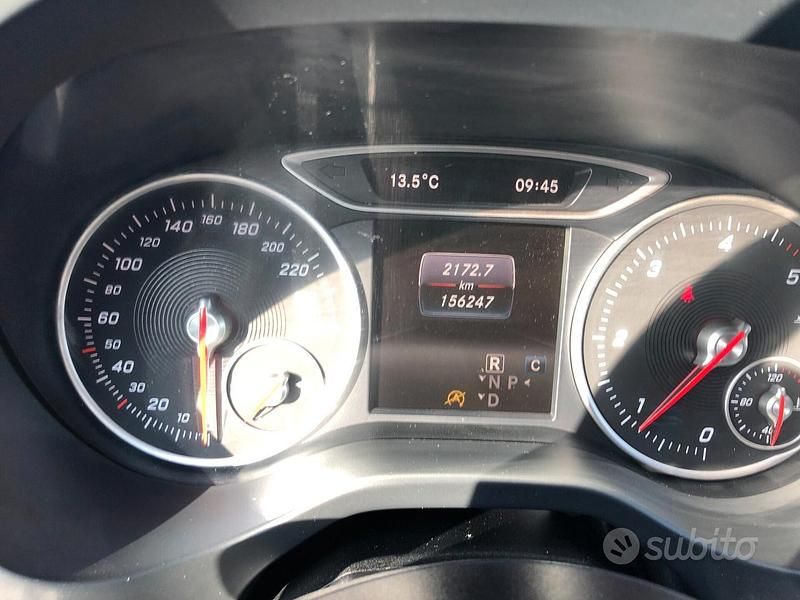 Usata Mercedes A180 Premium 108 CV (79 kW) 2017 Nero Berlina