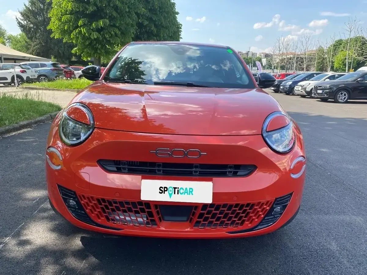 Usata Fiat 600 La Prima 101 CV (74 kW) 2024 Arancione SUV
