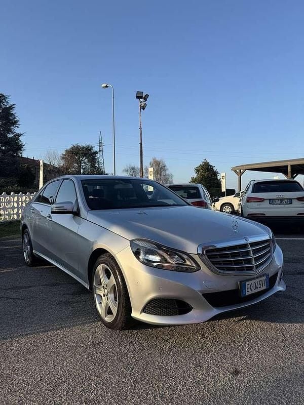 Usata Mercedes E250 Premium 204 CV (150 kW) 2014 Argento Berlina