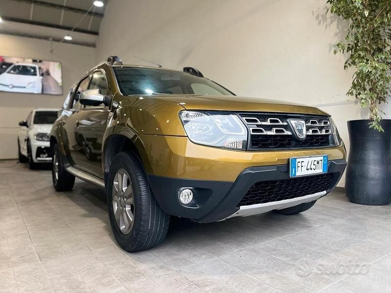 Usata Dacia Duster Lauréate 108 CV (79 kW) 2017 Marrone Station wagon
