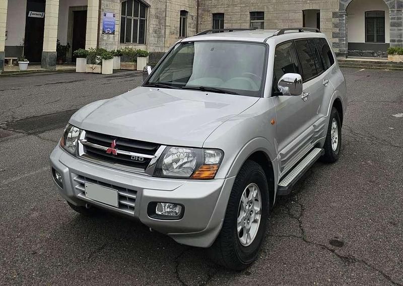 Usata Mitsubishi Pajero 160 CV (117 kW) 2000 Argento SUV