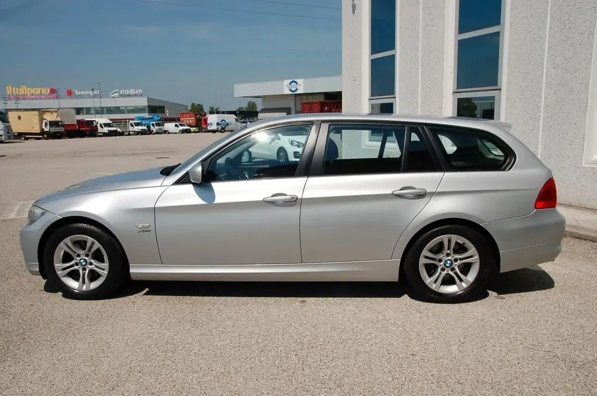 Usata BMW 320 177 CV (130 kW) 2008 Argento Station wagon
